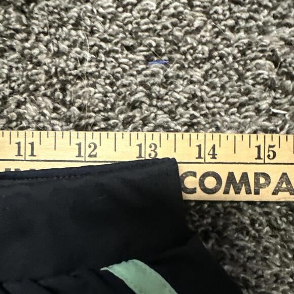 Under Armour Shorts Women's Heat Gear Semi Fitted Running Shorts Size Small - Picture 5 of 5